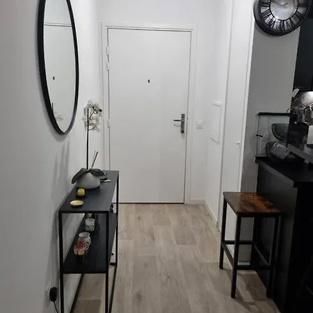 Appartement Cosy Et Equipe Meaux Exterior photo